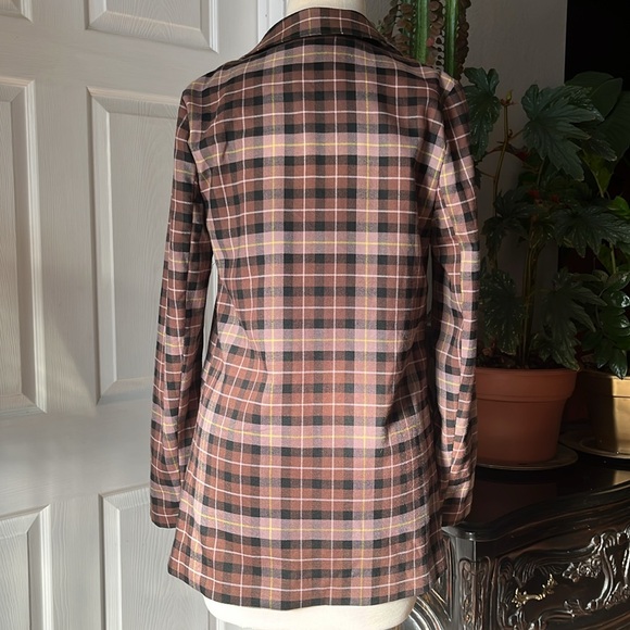 GB Plaid Blazer & Skirt Set - Picture 4 of 10